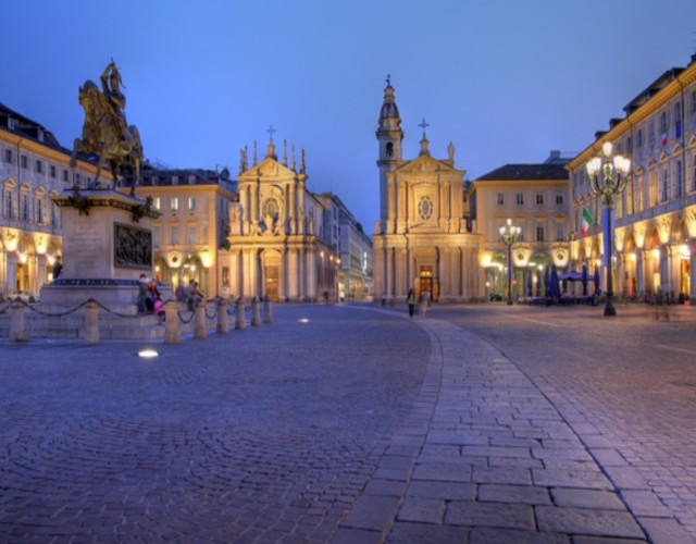 Apri: Piazza San Carlo