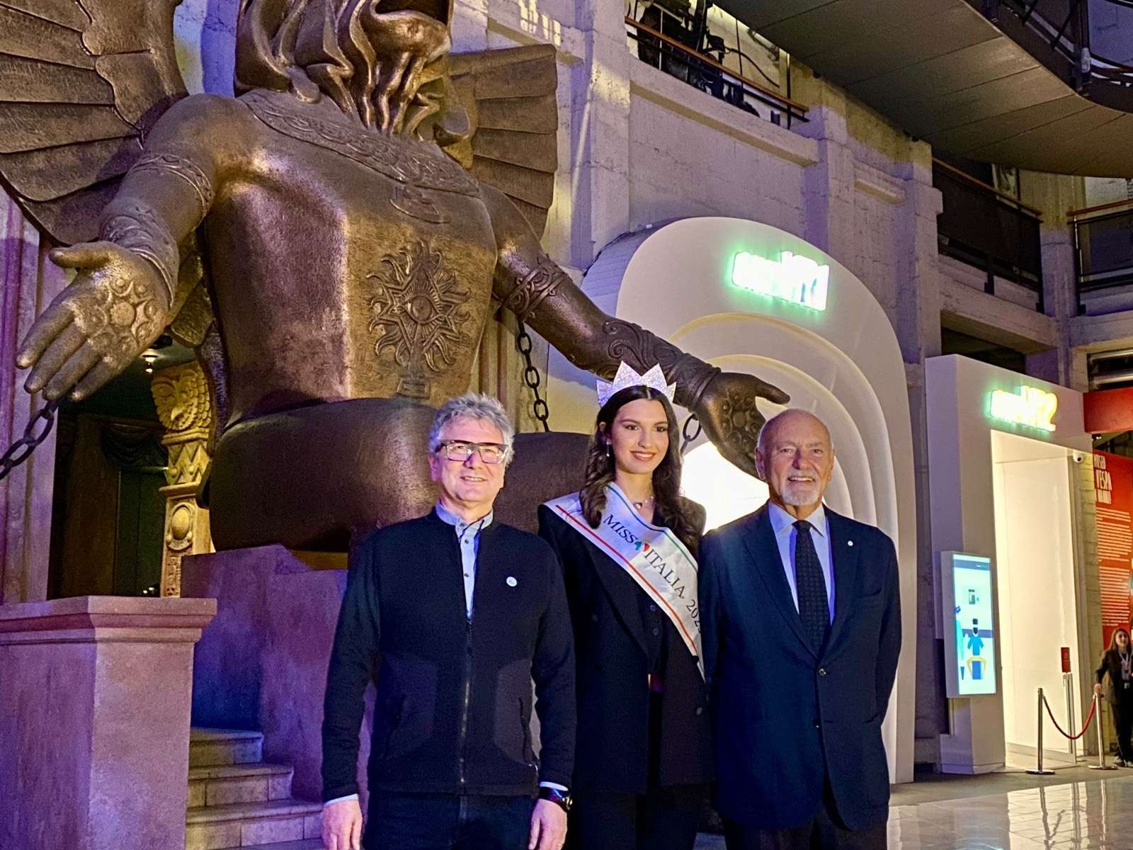 Miss Italia al Museo del Cinema: “Amo Torino, la Mole e i film di Tim Burton”