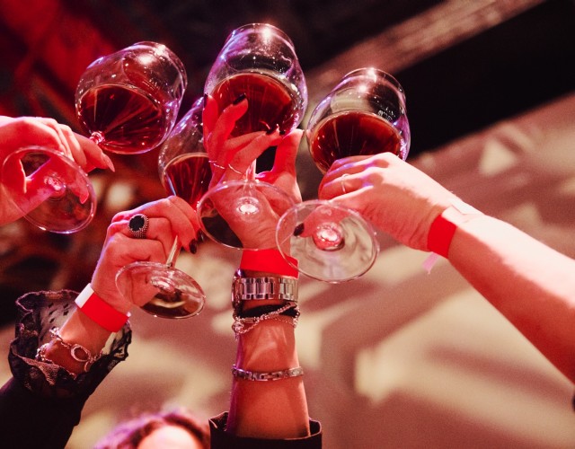 “Le donne e il vino”, degustazione al femminile alla Nuvola Lavazza