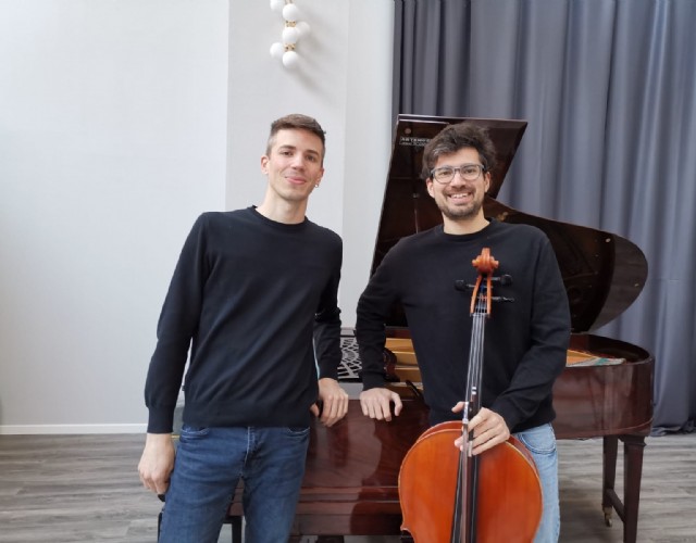 “Kaleidos, viaggio fra gli stili” da Beethoven a Piazzolla con i due giovani fenomeni di Torino