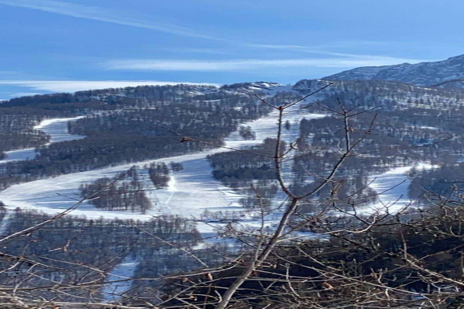 La pista di Bardonecchia completamente vuota dopo il “no” allo sci da parte del Governo