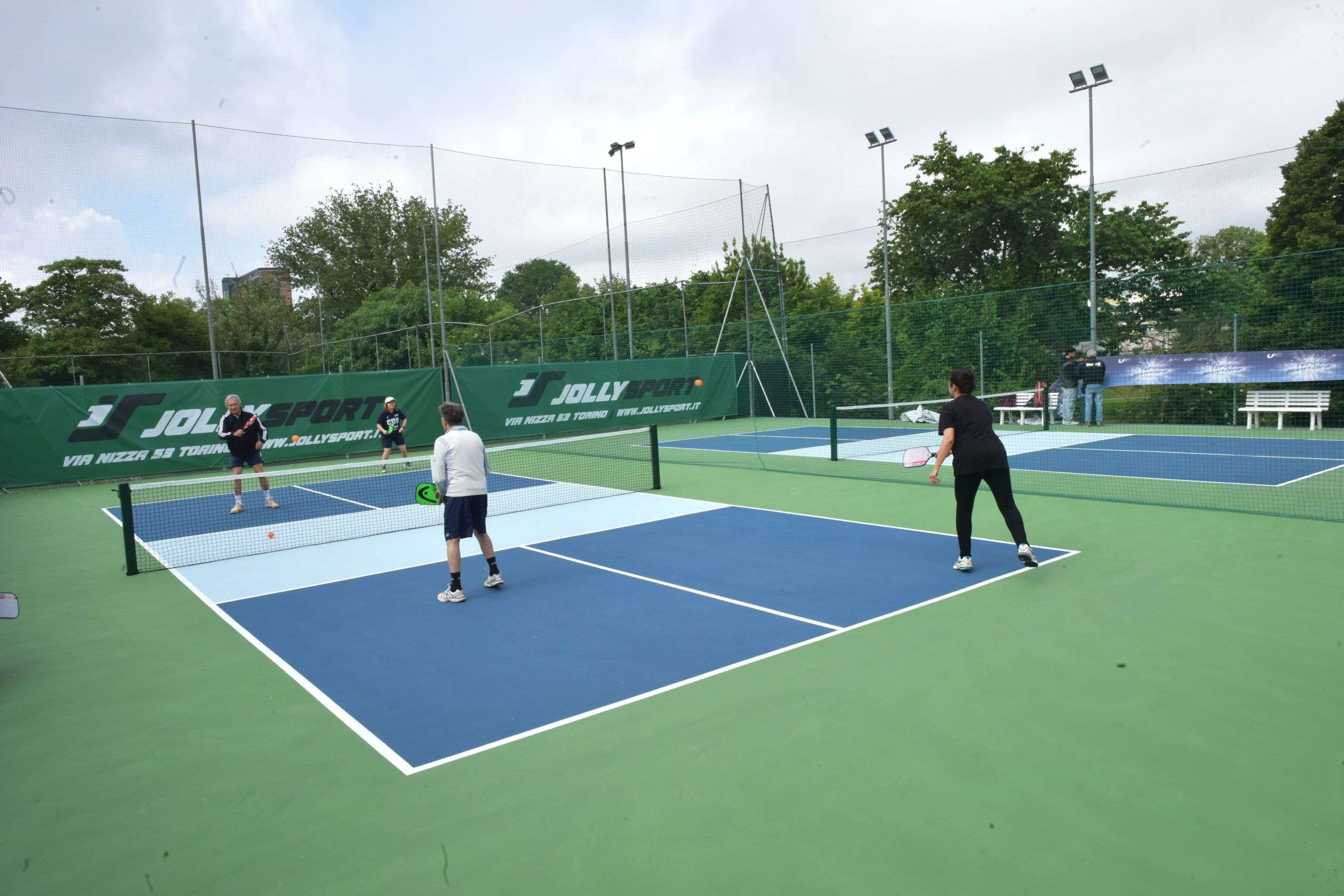 Il Cus Torino inaugura due nuovi campi da pickball in corso Sicilia 10