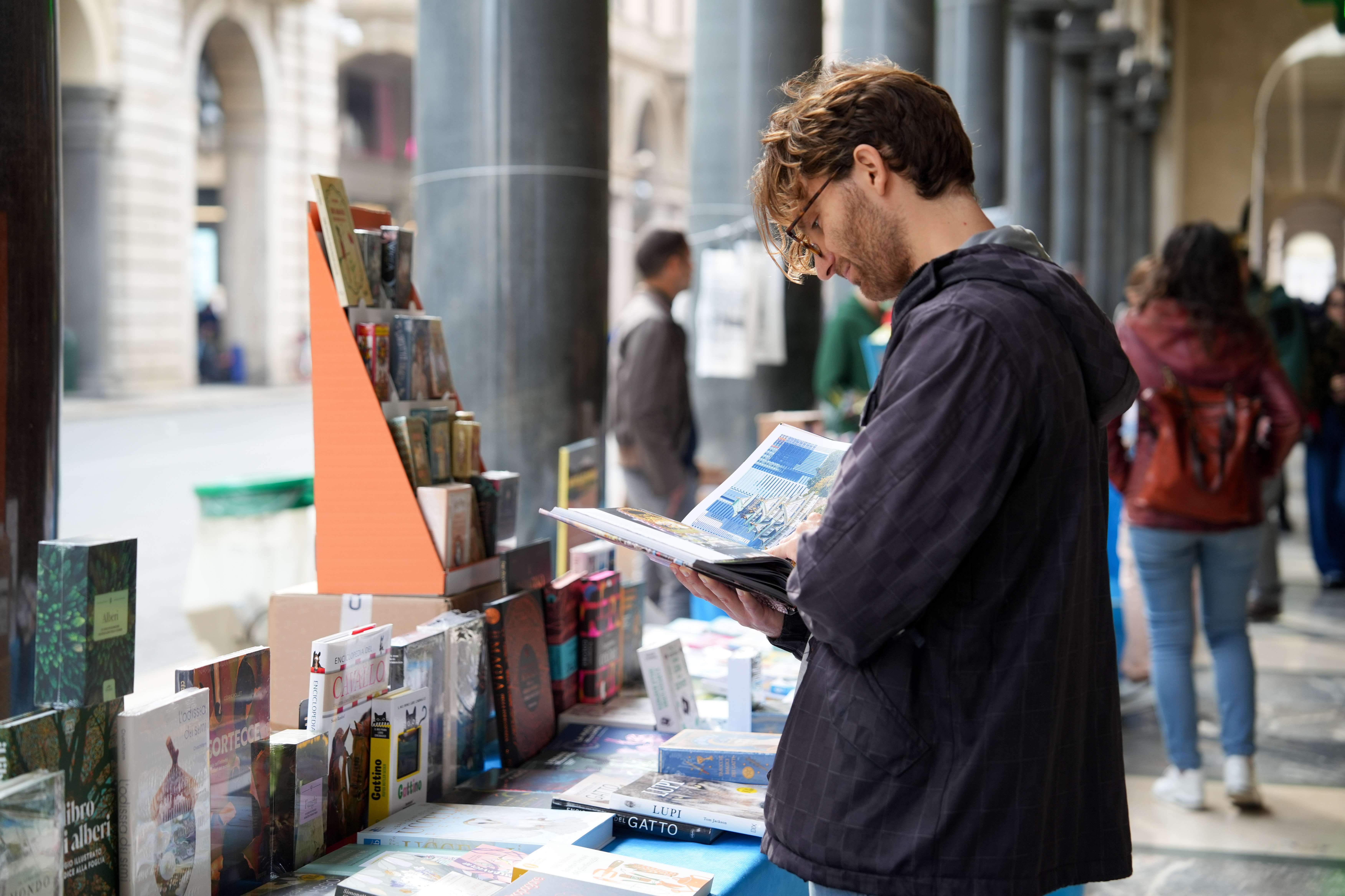 Un mare di libri nel cuore di Torino: tutto pronto per Portici di Carta