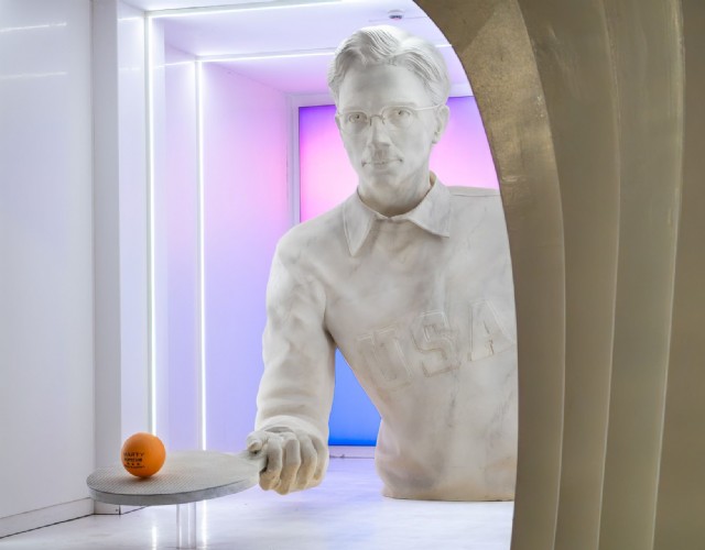 “Marty Supreme”, la scultura di Timothée Chalamet  fa tappa al Museo Nazionale del Cinema di Torino