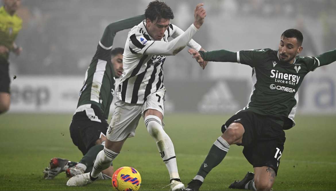 Juventus-Verona 2-0: Vlahovic e Zakaria gol, buonissima la prima