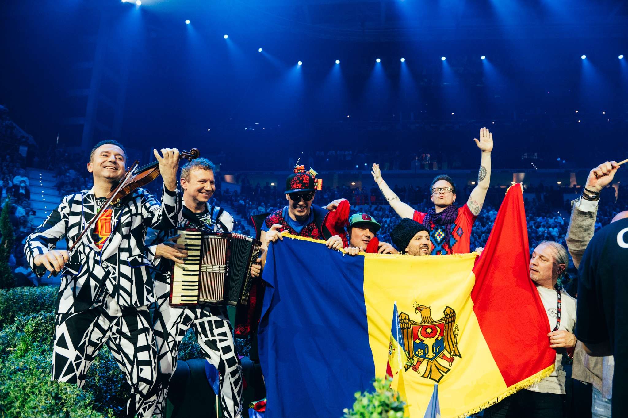 La prima puntata dell'Eurovision Song Contest fa il botto con 5 milioni 507 mila spetattori e il 27 per cento di share