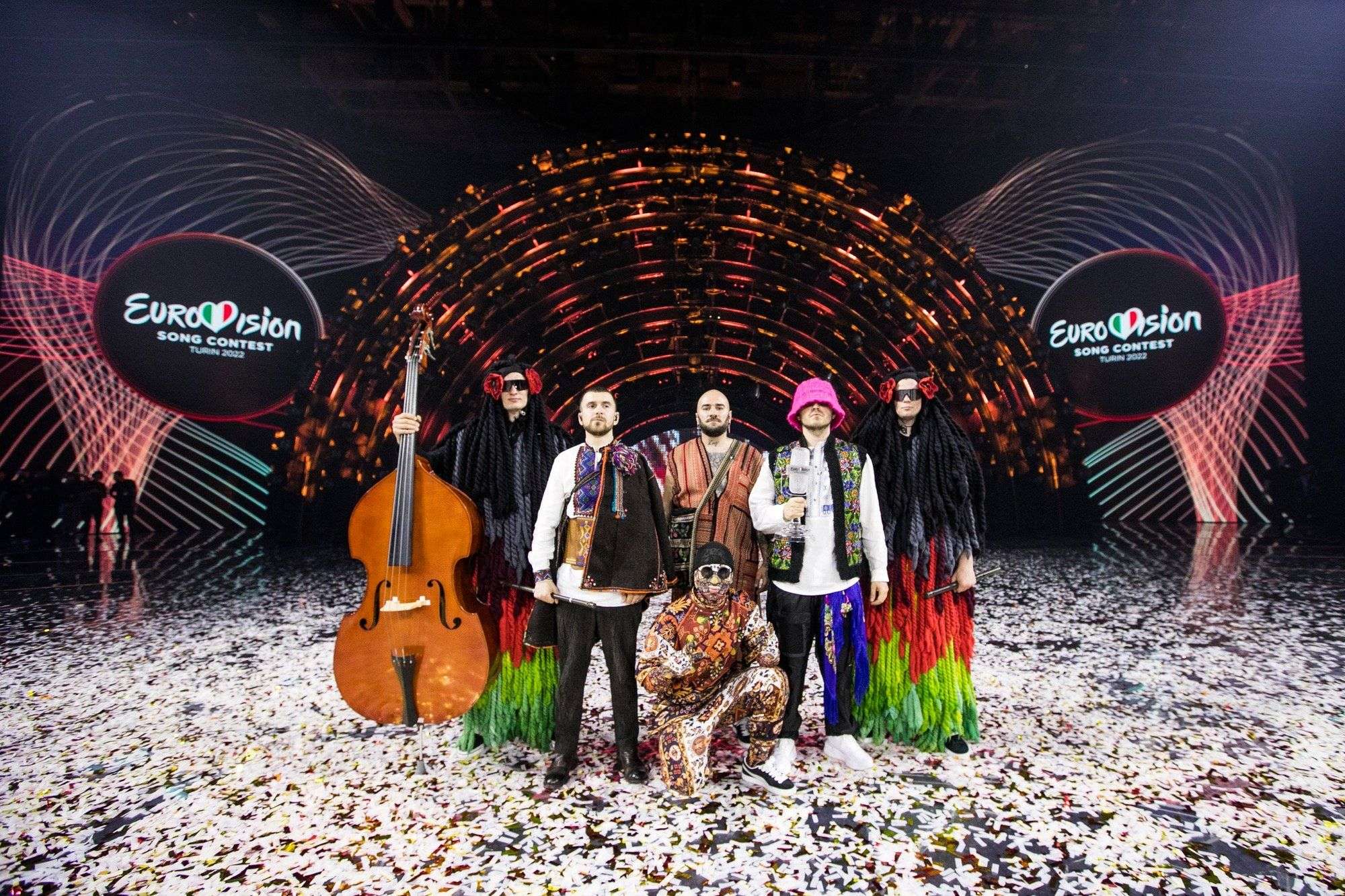 La Kalush Orchestra mette all'asta il trofeo dell'Eurovision e guadagna 900 mila dollari