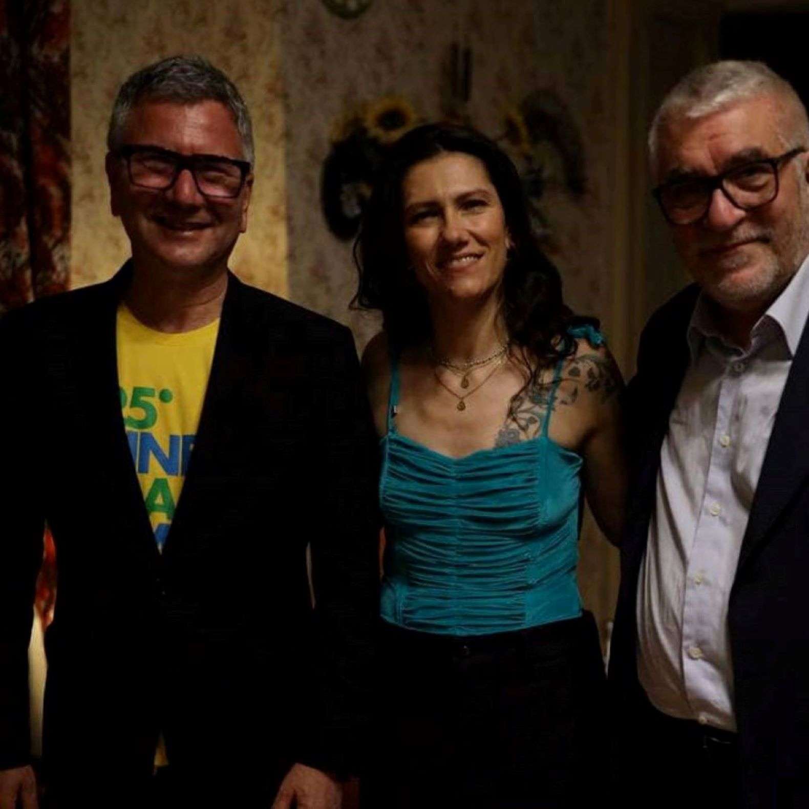 Che sorpresa! Elisa si presenta all'inaugurazione torinese di Cinemambiente