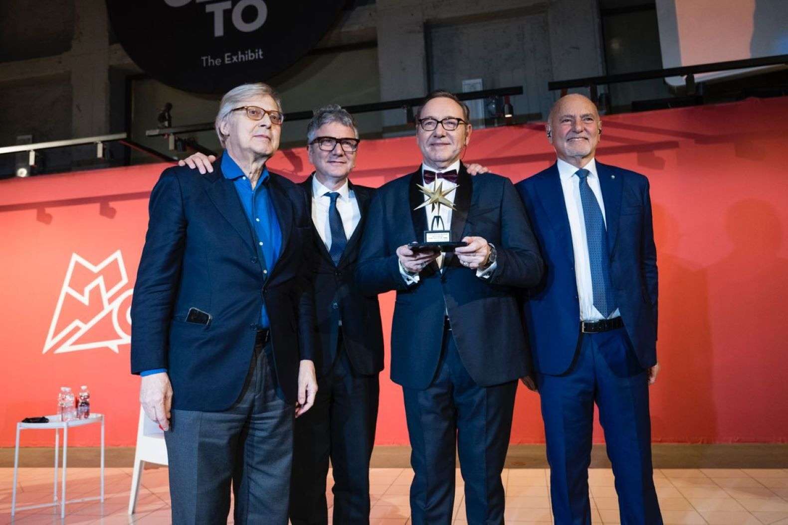 Kevin Spacey premiato da Vittorio Sgarbo con la Stella della Mole