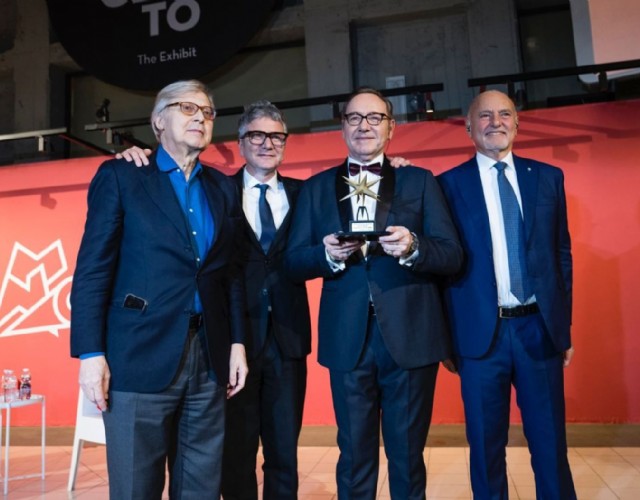 Kevin Spacey premiato da Vittorio Sgarbo con la Stella della Mole