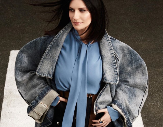 Laura Pausini ospite delle radio torinesi in occasione dei suoi trent’anni di carriera