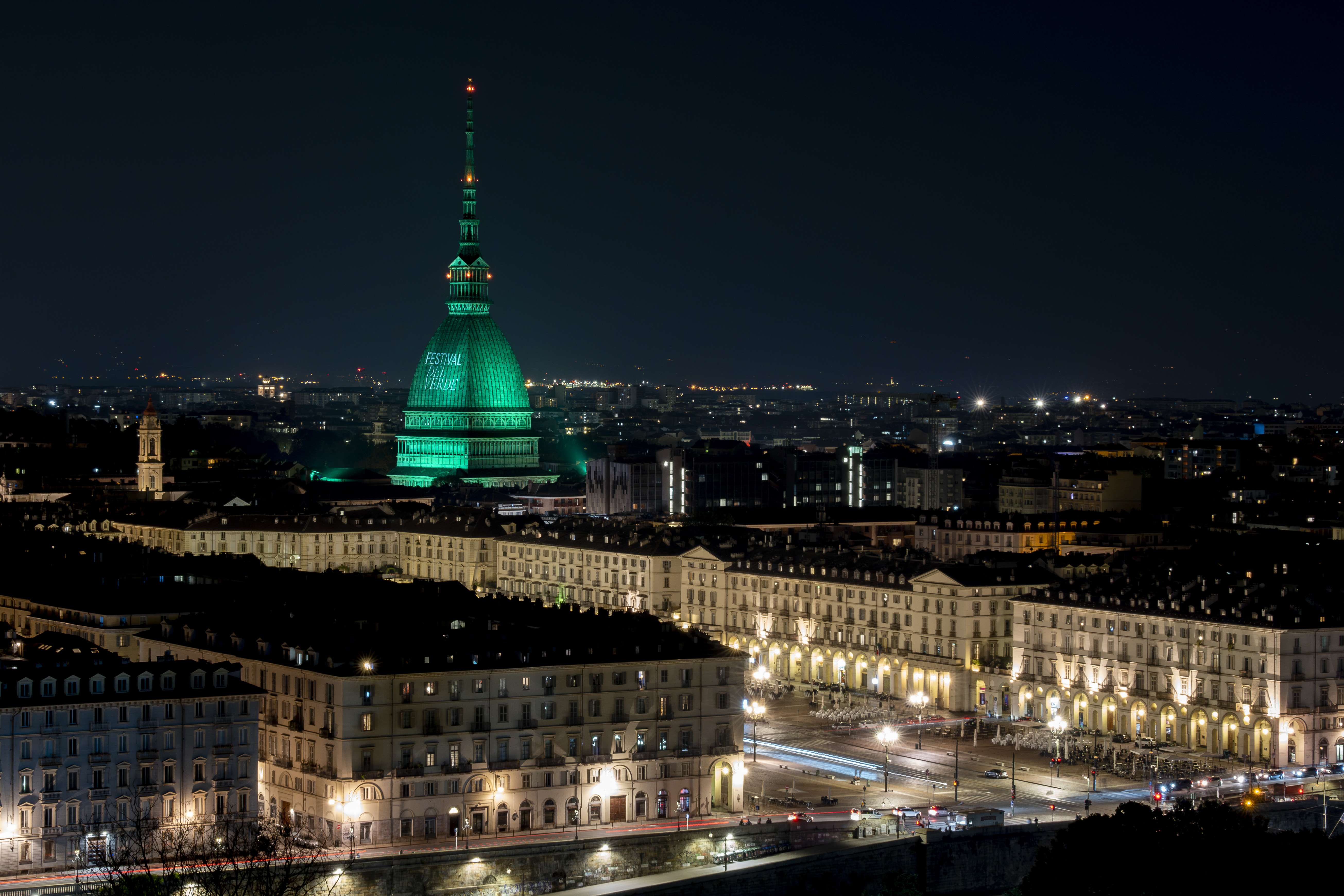 La Mole Antonelliana si è tinta di Verde per l’omonimo Festival