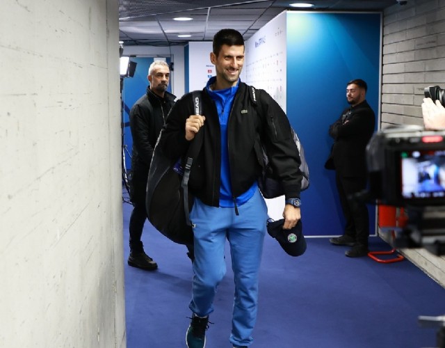Novak Djokovic batte Tsitsipas al PalaAlpitour e inizia a sognare in grande