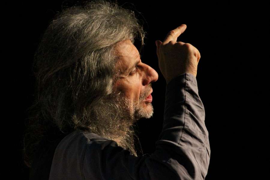 Alessandro Bergonzoni al Teatro Concordia con Trascendi e Sali