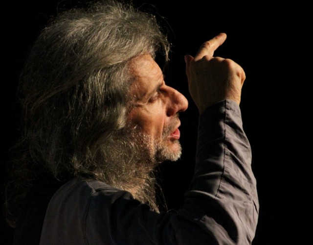 Alessandro Bergonzoni al Teatro Concordia con Trascendi e Sali