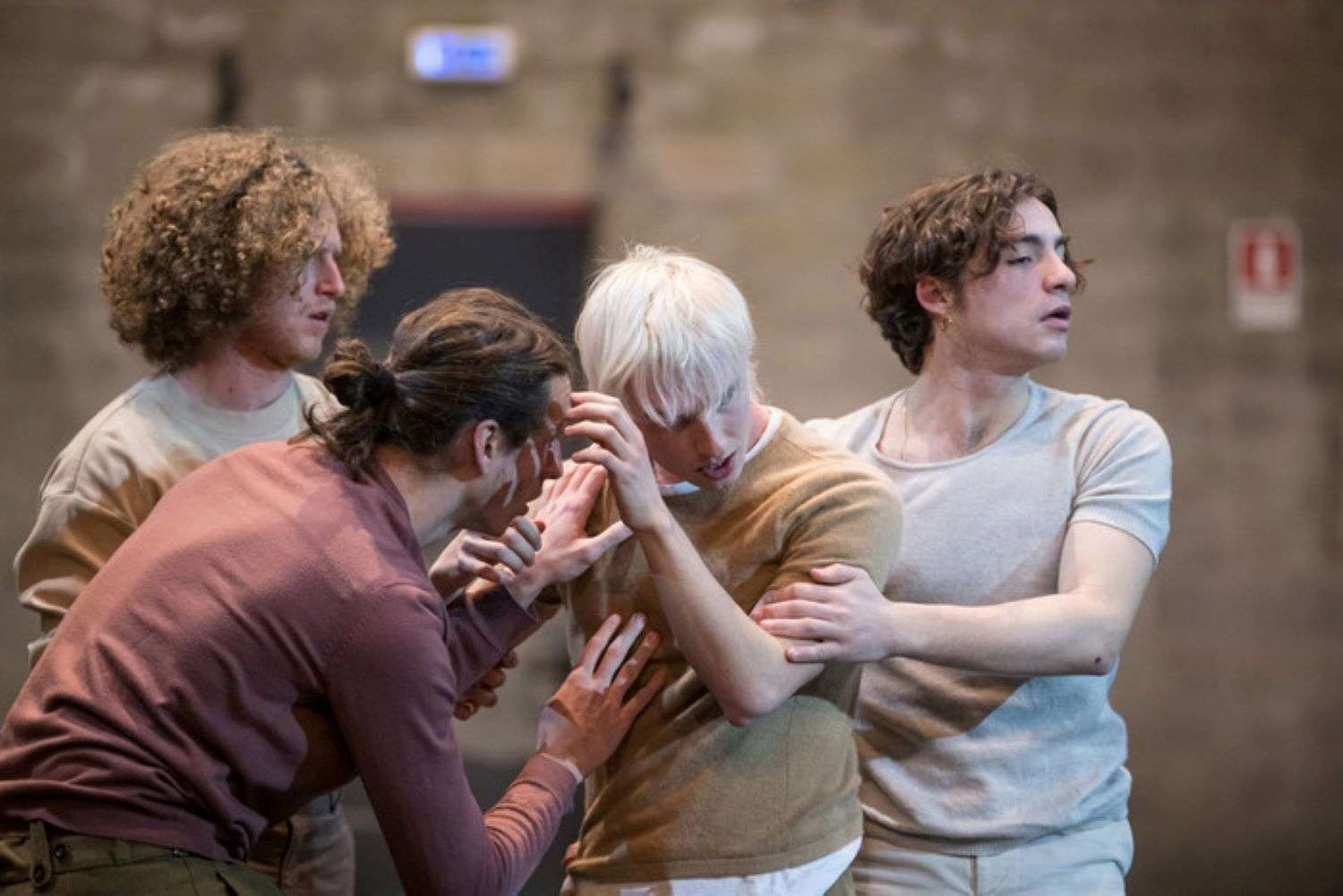Il 2023 del Teatro Carignano si apre con  “Antigone e i suoi fratelli
