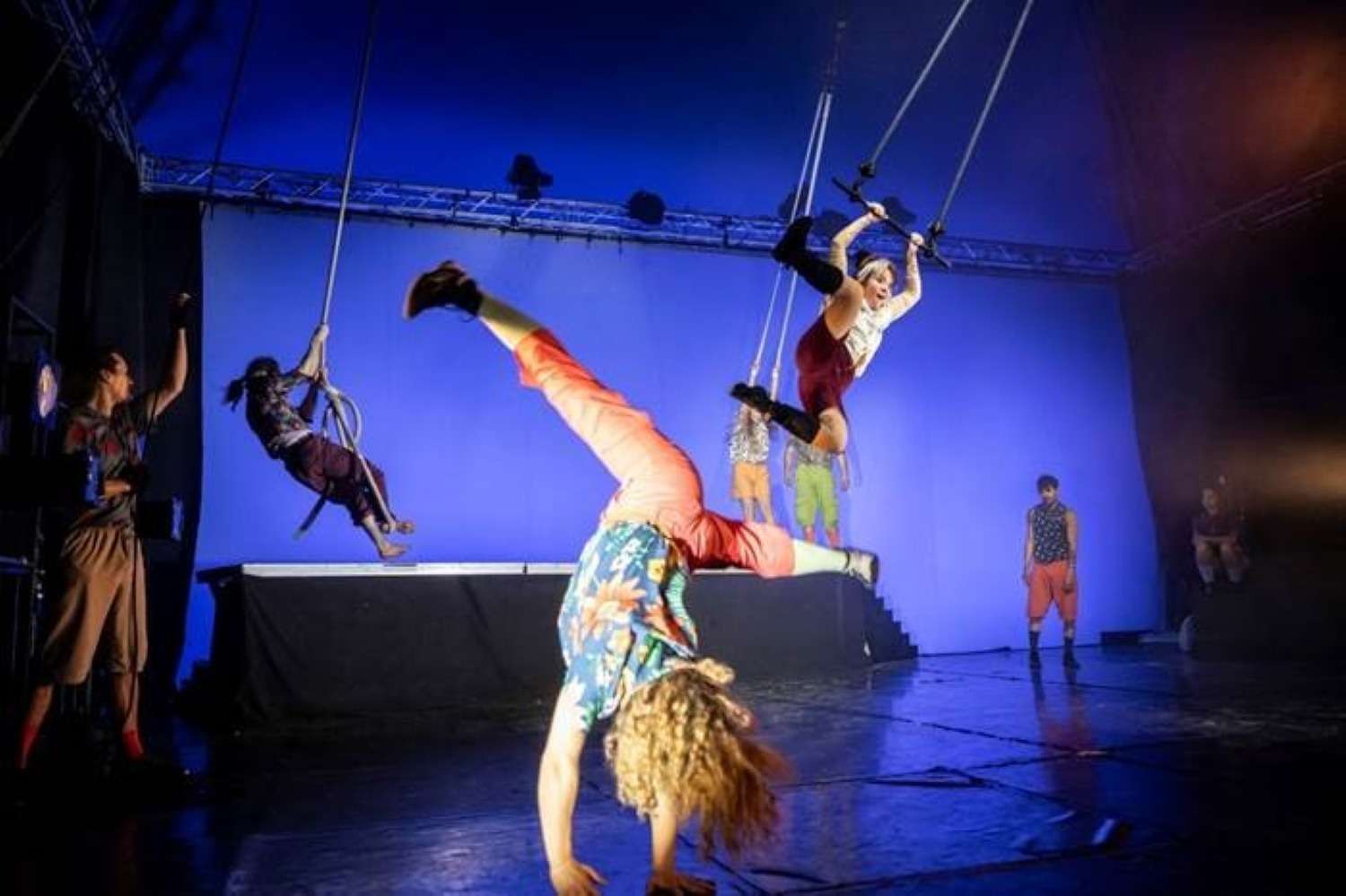 Extra-Ordinaire, a Capodanno si festeggia con le acrobazie del Cirko Vertigo