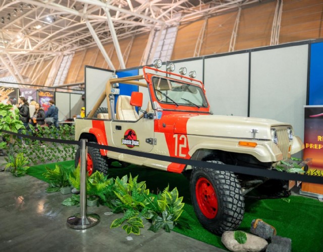 Dalla Bianchina di Fantozzi alla Jeep di “Jurassic Park”, in mostra le auto da film