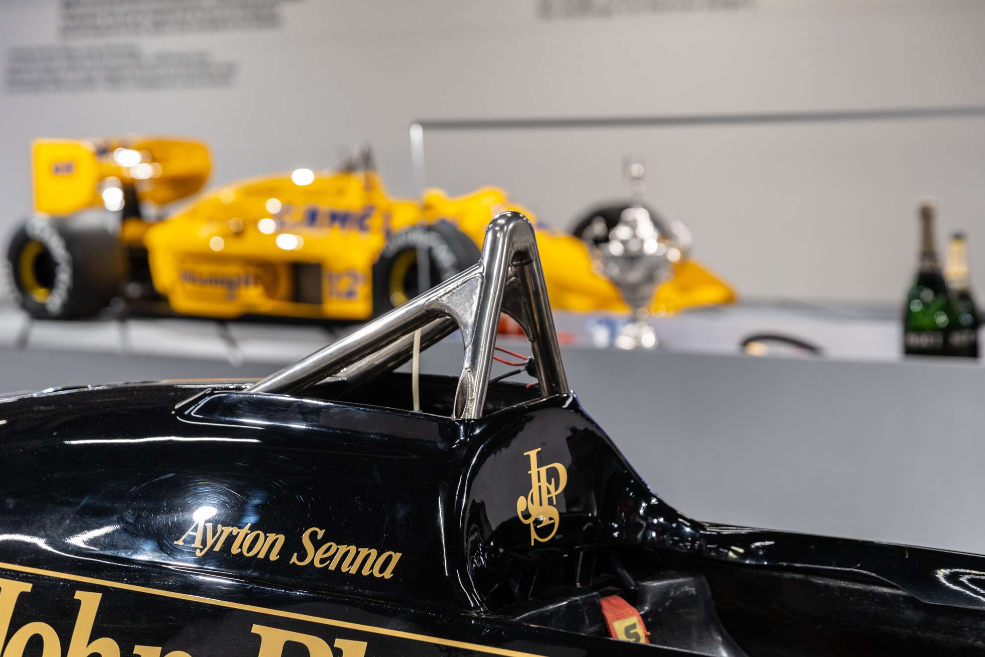 “Ayrton Senna Forever”, una mostra per raccontare la vita di un mito