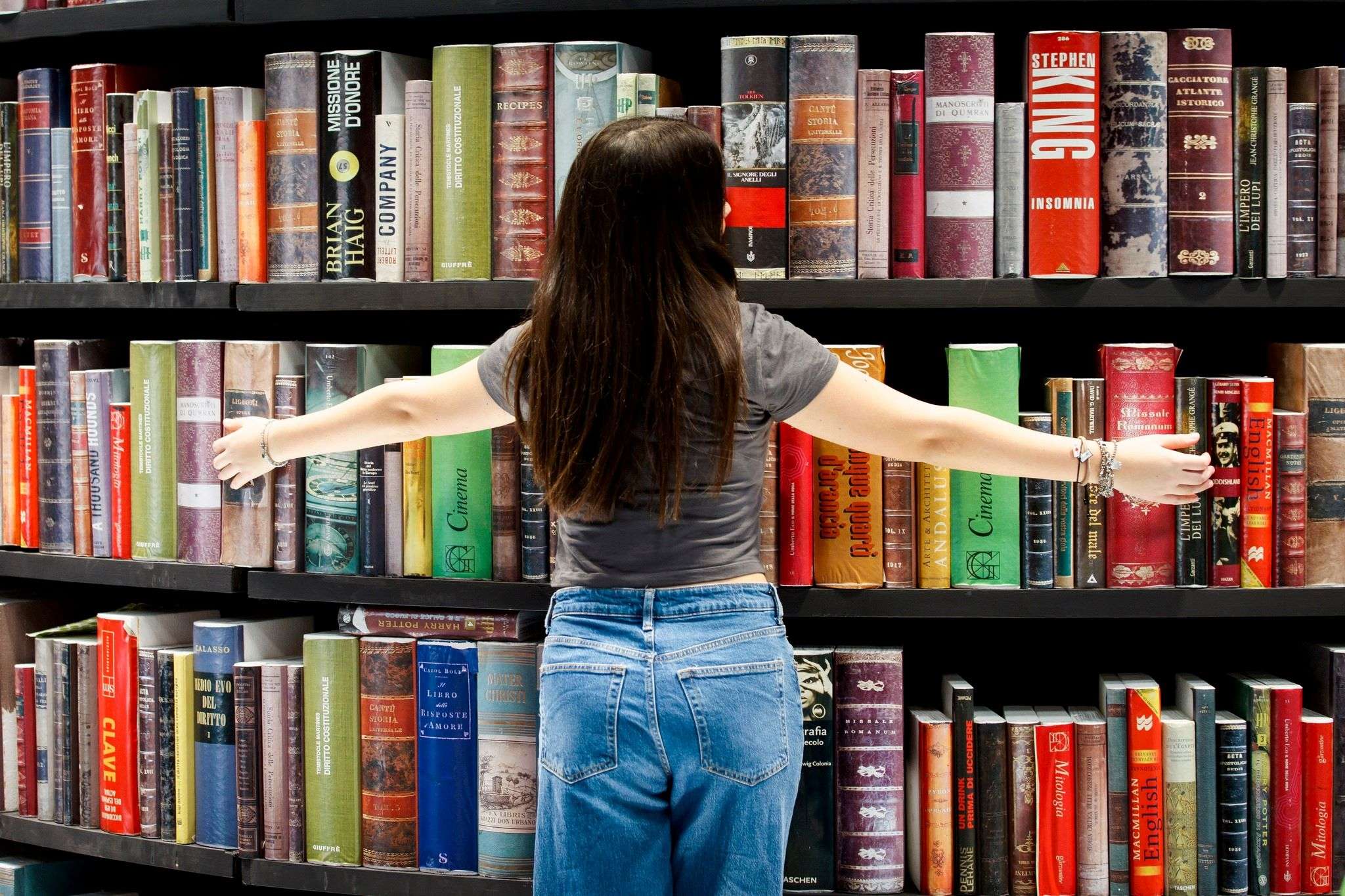 La Feltrinelli compie settant’anni e li festeggia al Salone del Libro di Torino