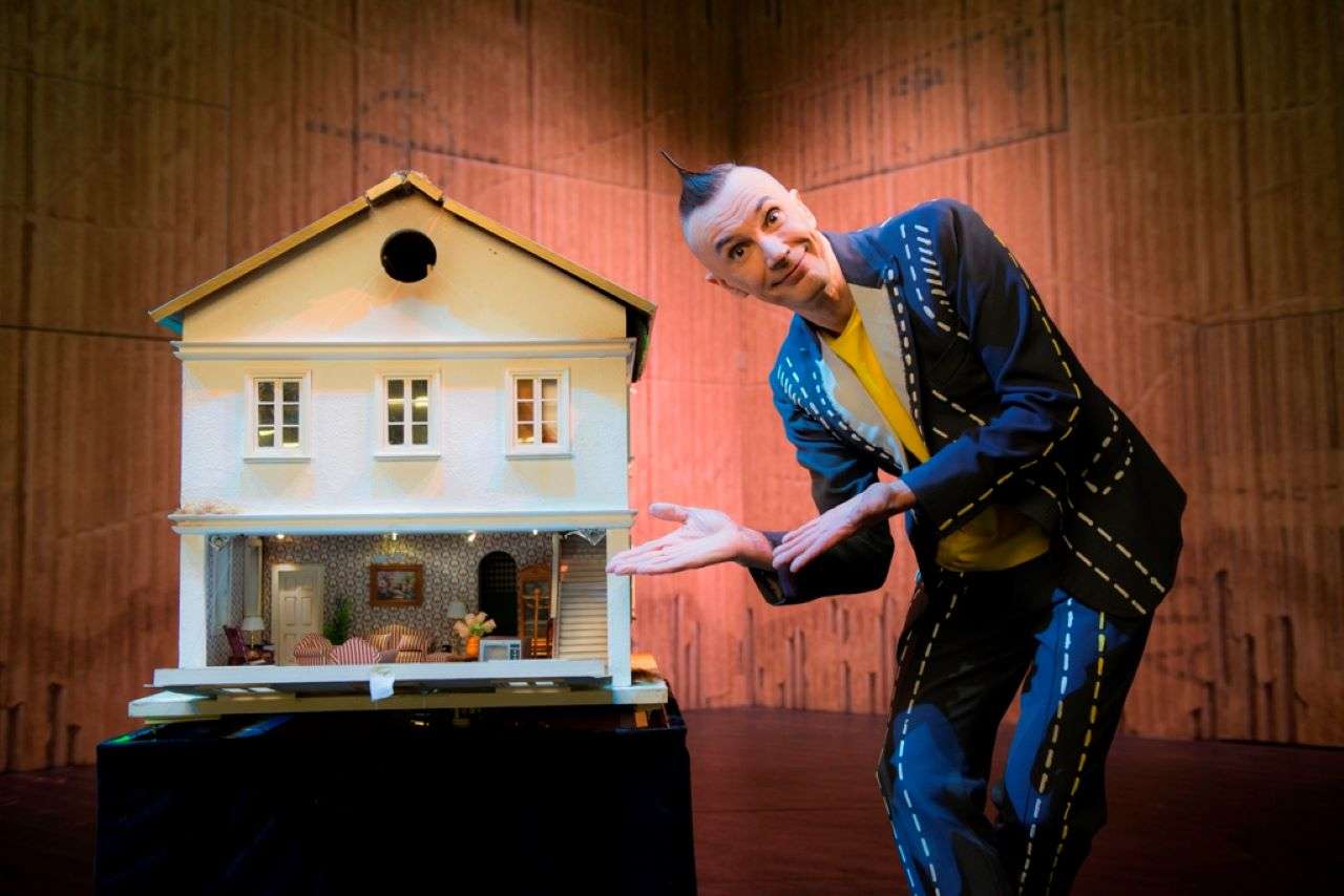 Arturo Brachetti “Solo” sul palcoscenico con la magia delle sue illusioni