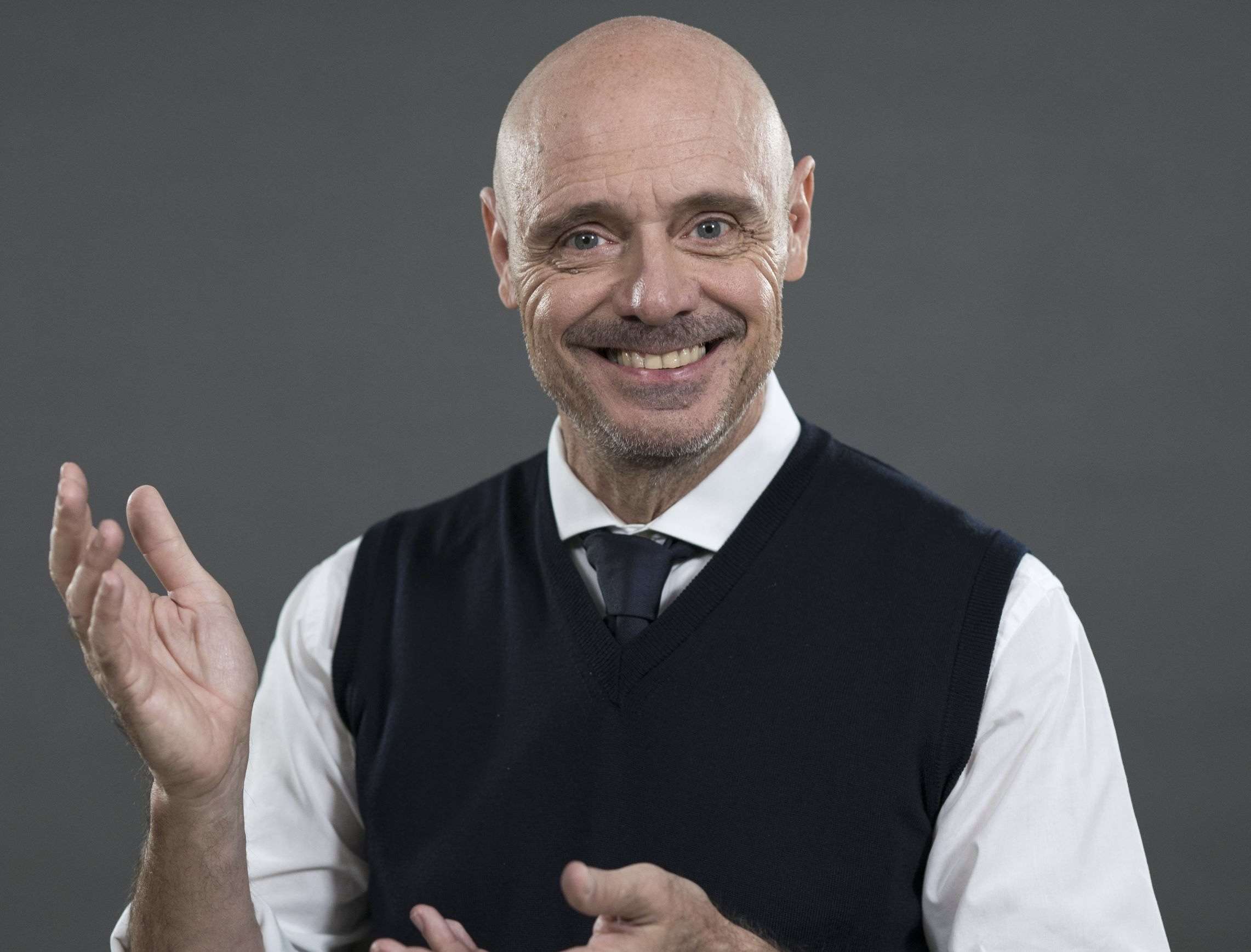 “Il Cabaret in Piazza!” del Centro Commerciale Botticelli presenta Leonardo Manera