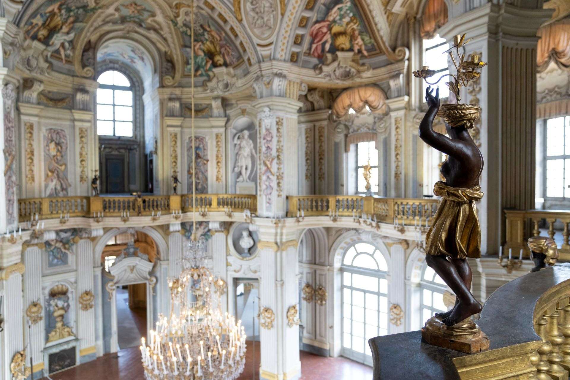 In viaggio tra i corridoi e gli ambienti segreti della Palazzina di Caccia di Stupinigi