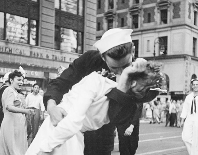 Il Bacio a Times Square di Alfred Eisenstaedt ha conquistato 33mila visitatori
