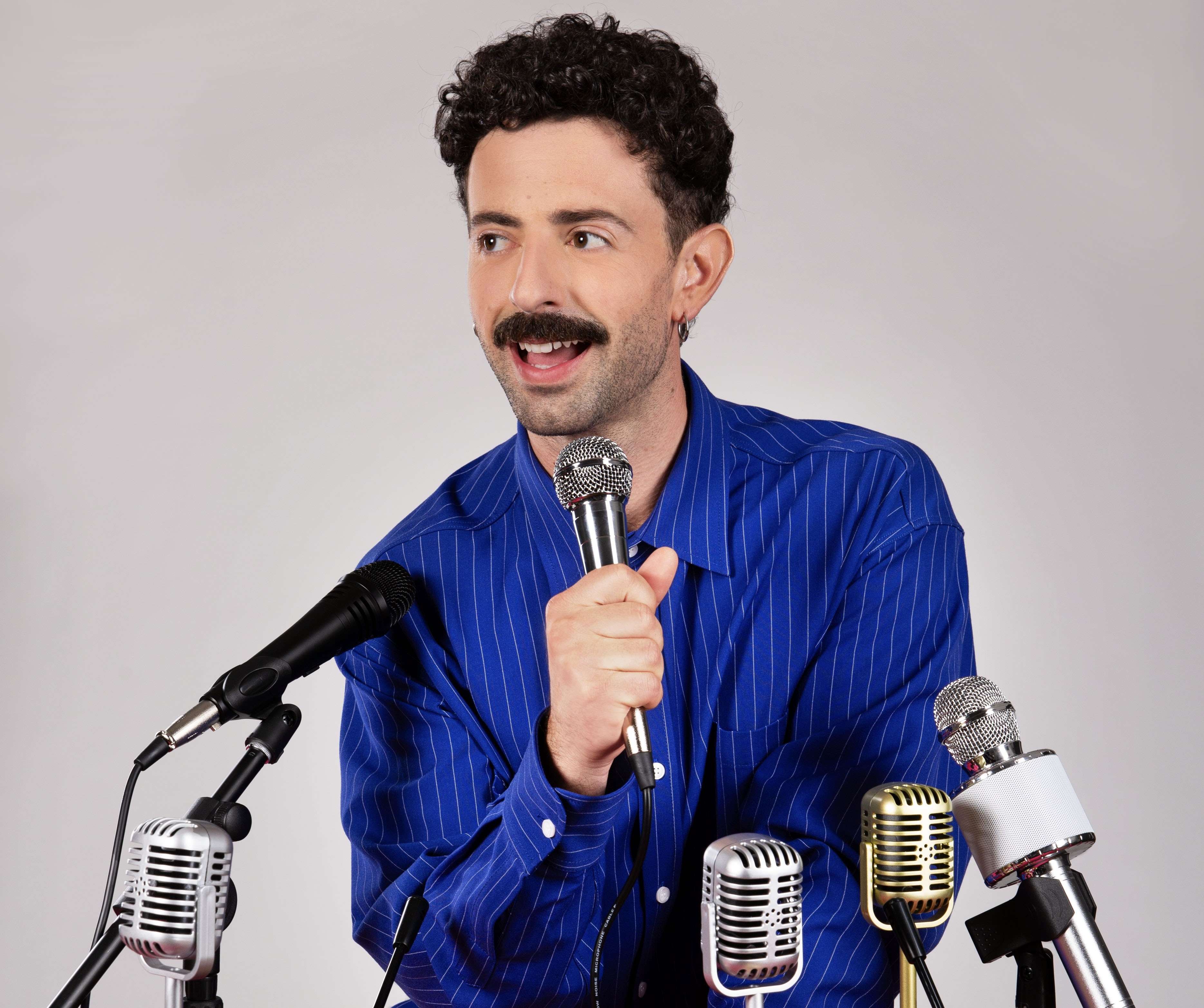 “Grazie per la domanda”, ridere di se stessi per capire qualcosa in più della propria vita