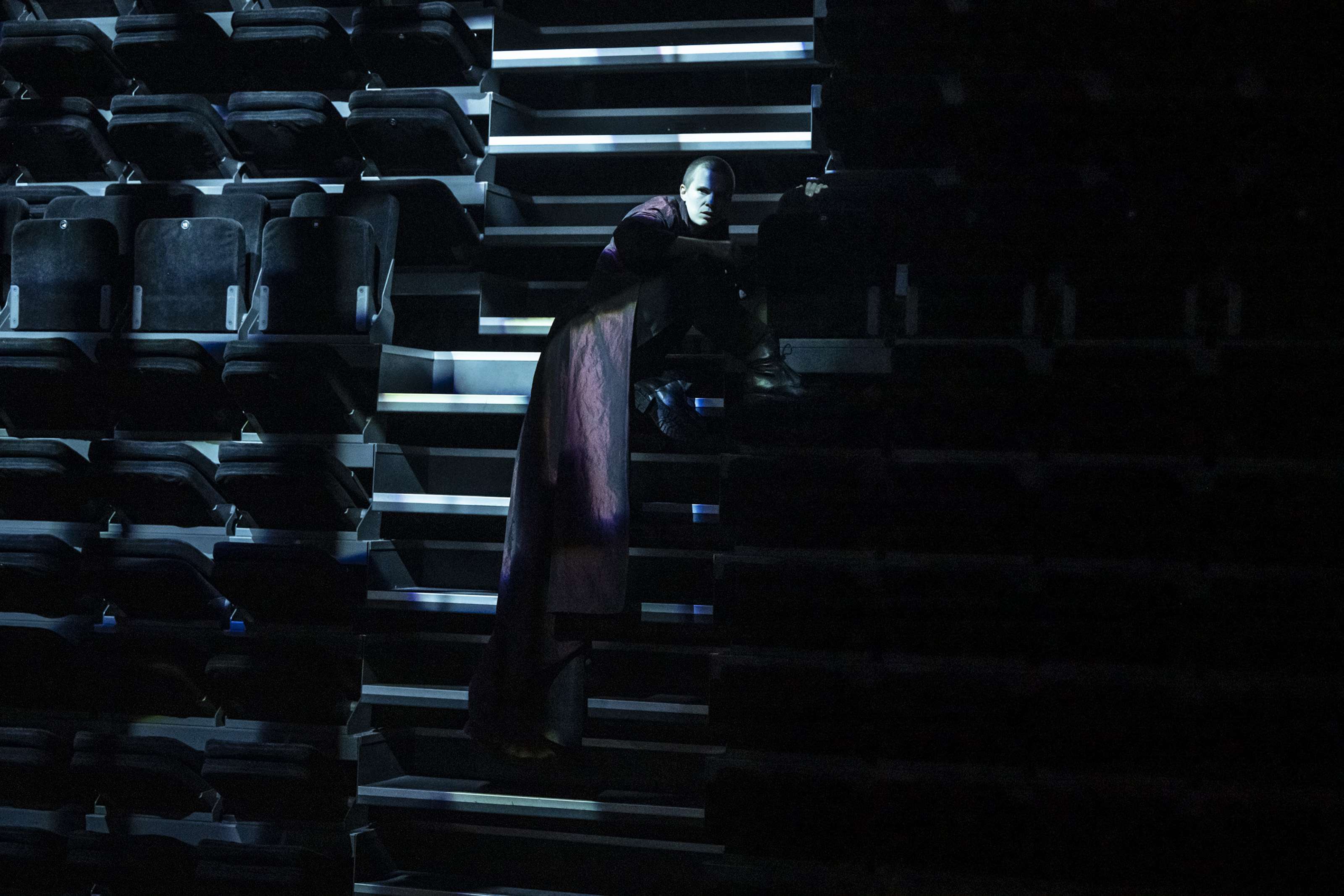 Il “Dracula” di Fabrizio Sinisi inaugura la stagione del Teatro Astra di Torino