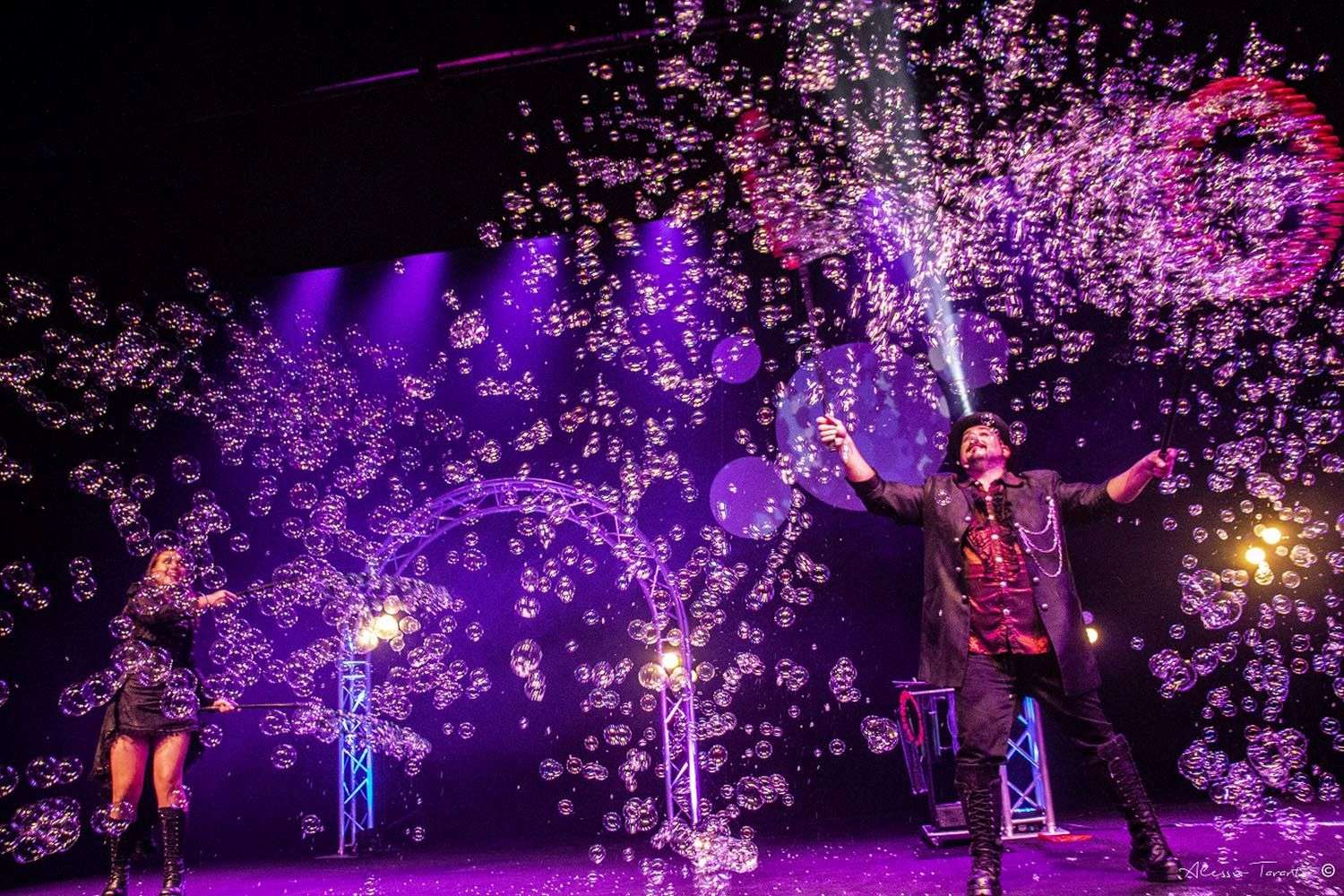 Al Teatro Alfieri l’8 dicembre c’è il grande spettacolo di BuBBles Revolution