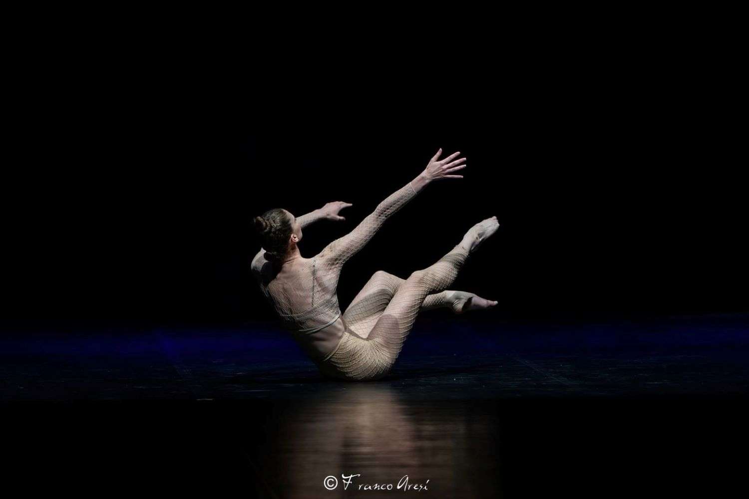 “M’illumino d’immenso”, i quadri danzanti di Raphael Bianco alla Casa del Teatro Ragazzi