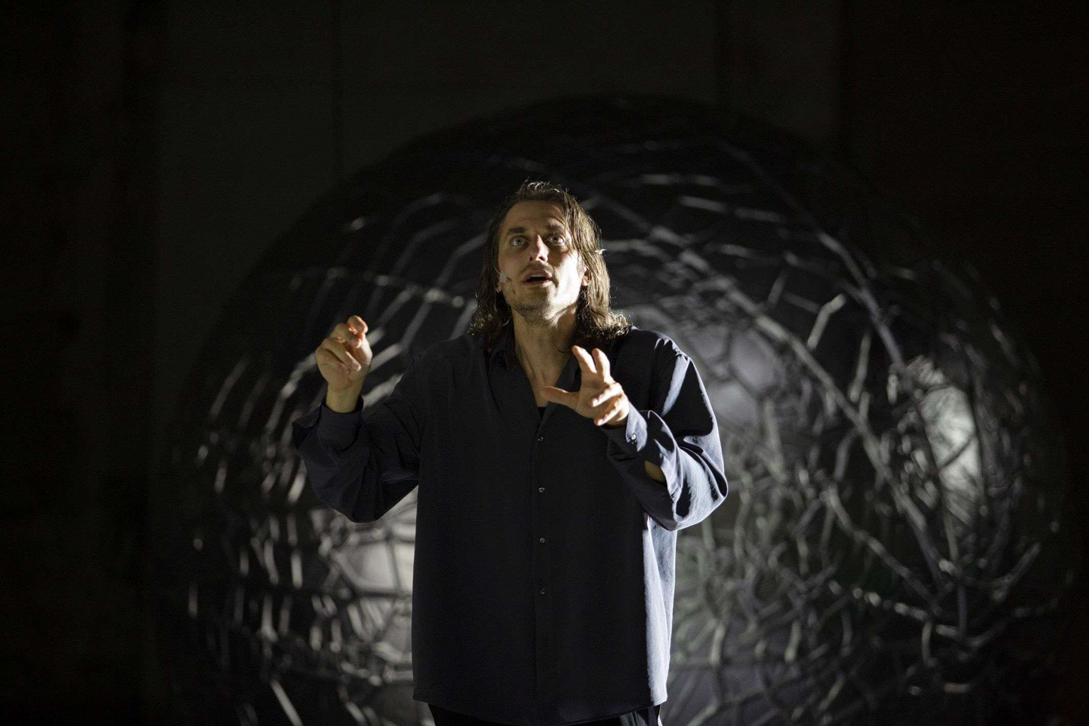 Luca Marinelli racconta al Teatro Carignano “La cosmicomica vita di Q”