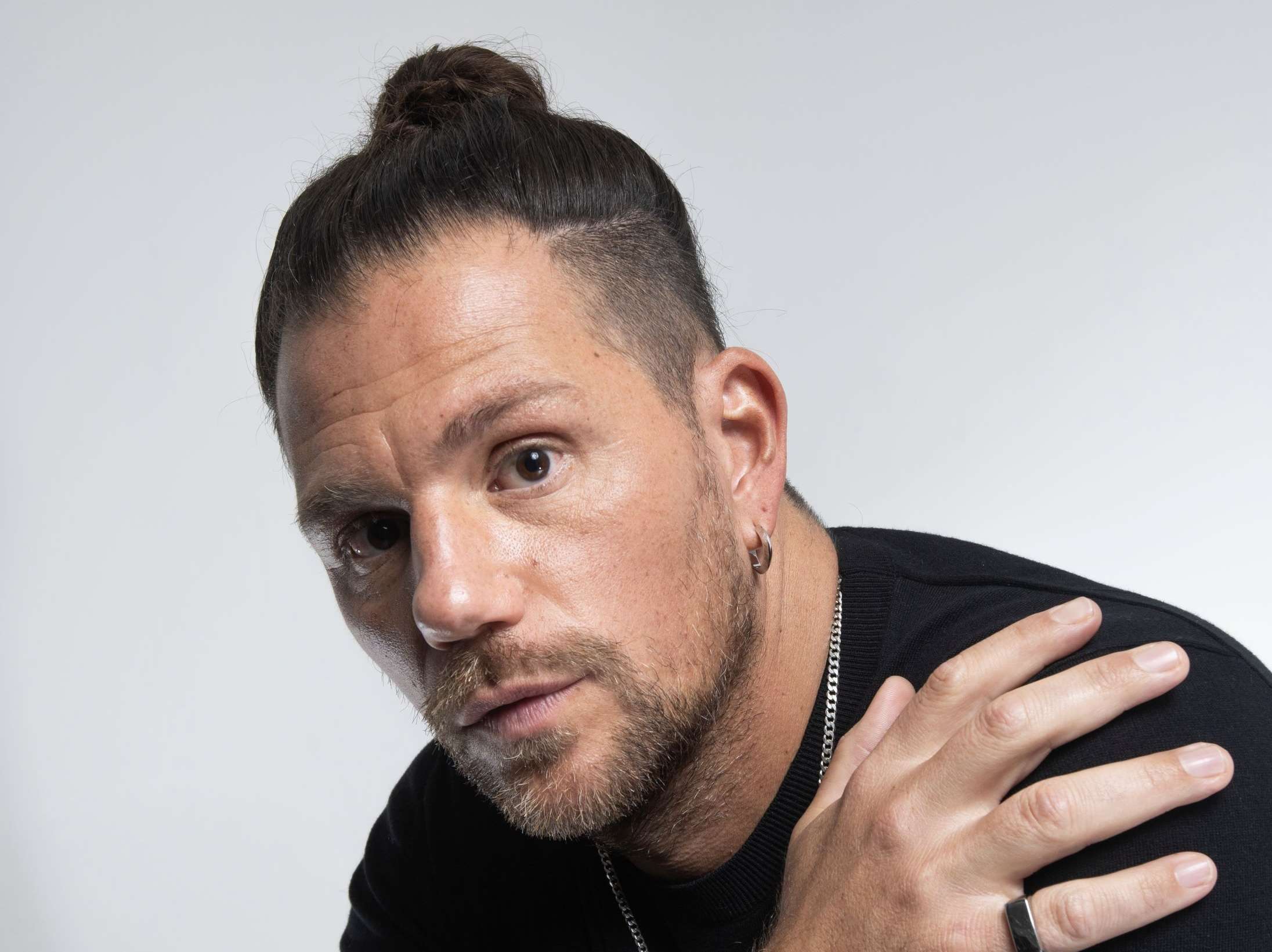 E’ il giorno di “Maledetti Innamorati”, il nuovo disco di Enrico Nigiotti