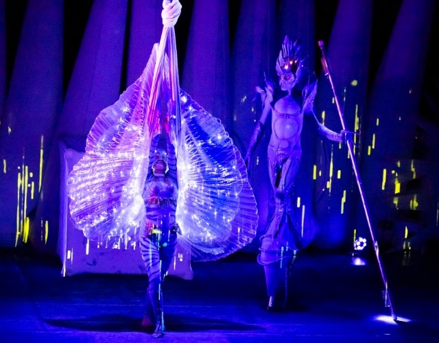 Lea Farfadais in “Éveil”, 6 capitoli fra emozioni e visione poetica