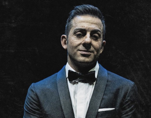 Francesco Cicchella e tutta la sua comicità torna sul palco con “Tante belle cose”