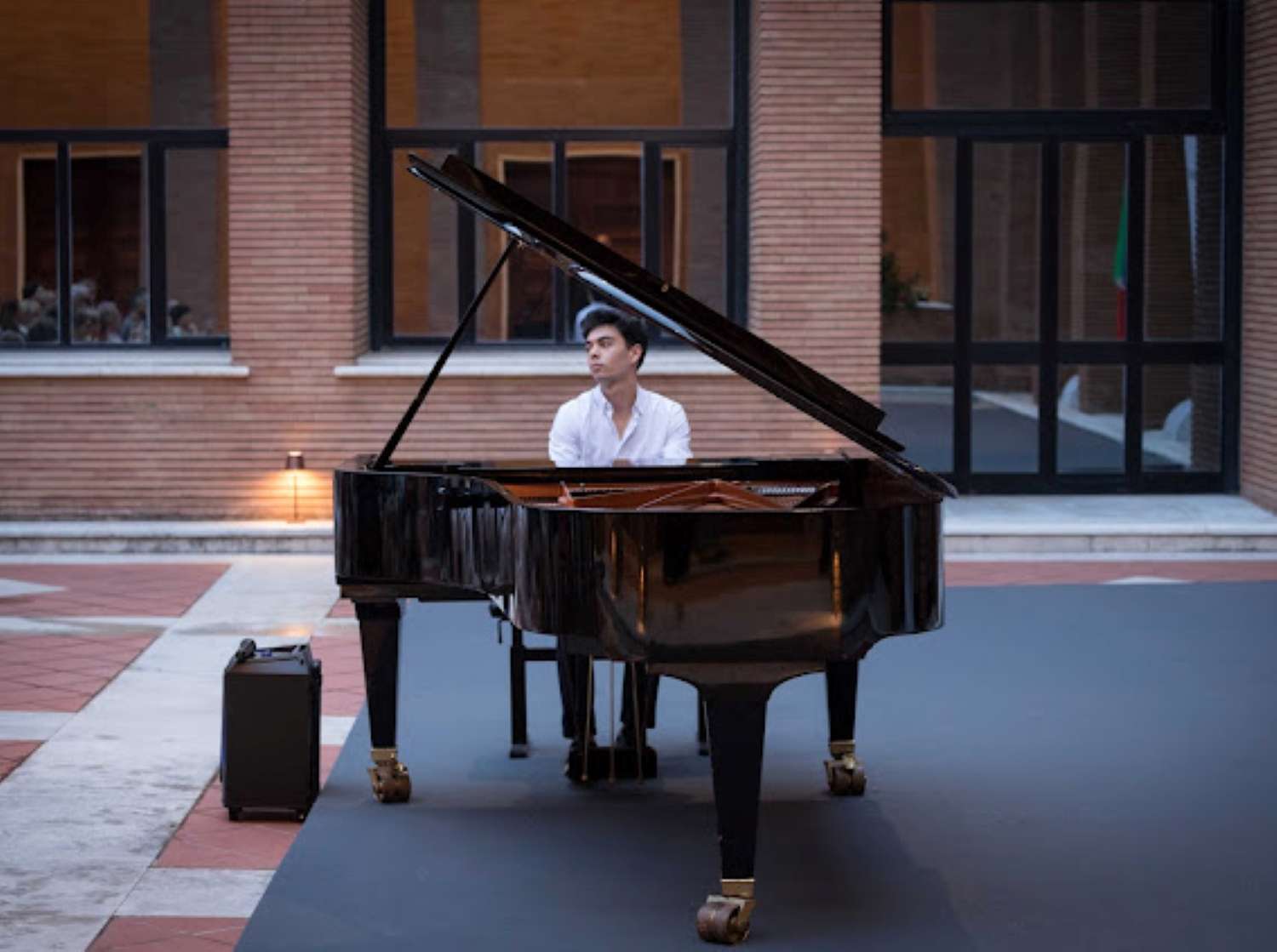Gabriele Rossi: dai social e la televisione al concerto con il suo Piano Solo
