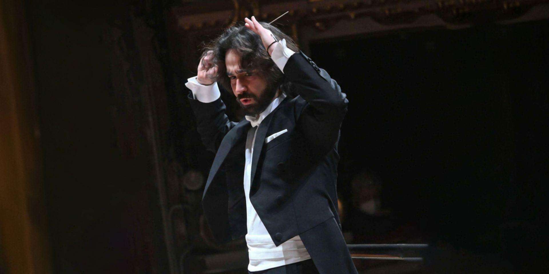 Sul podio dell’Orchestra del Teatro Regio torna Aram Khacheh per Rosso Beethoven