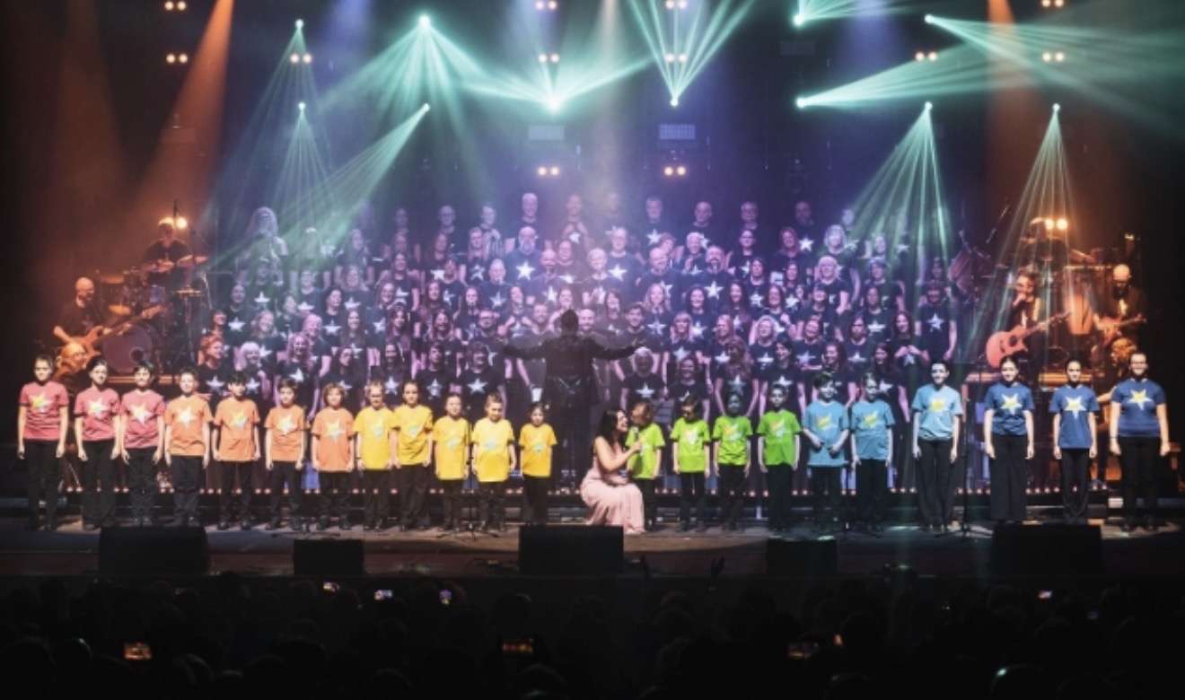 Domenica 4 ottobre al Teatro Alfieri arriva lo spettacolo “Stars” con una produzione imponente