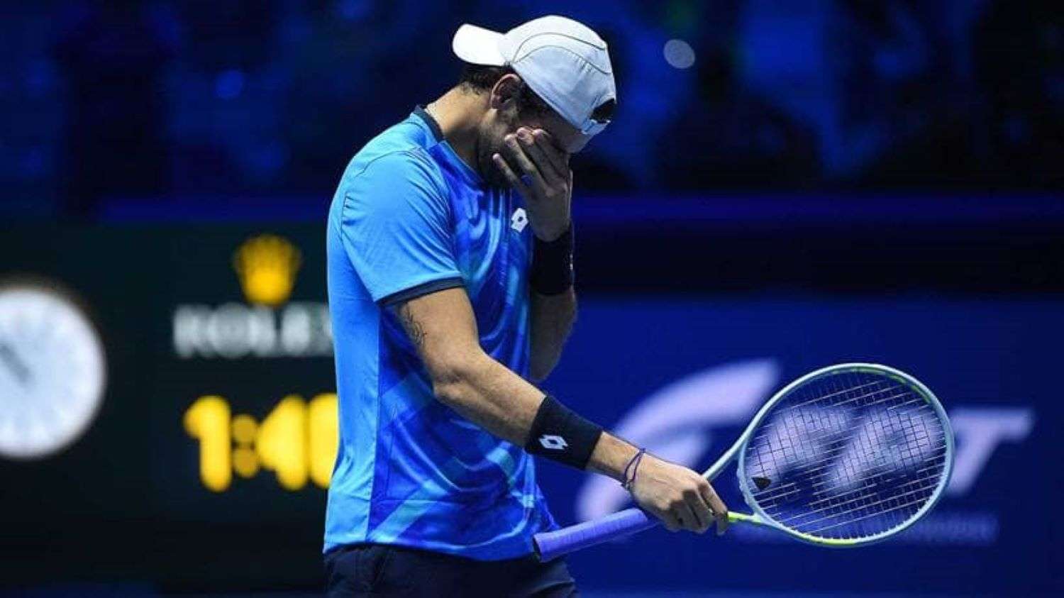 Infortunio per Matteo Berrettini che lascia il PalaAlpitour in lacrime