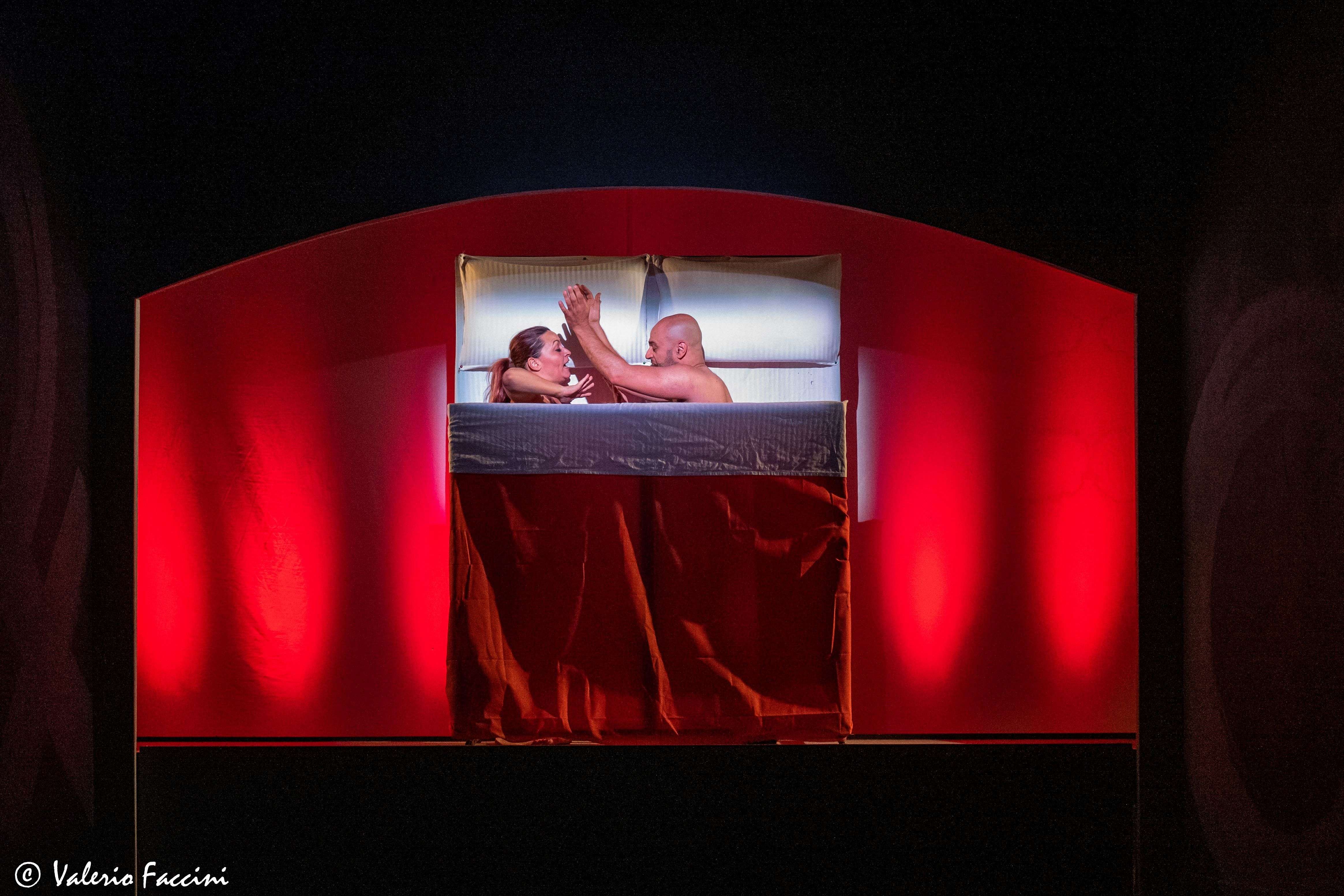 “Amore, sono un po’ incinta”, al Teatro Gioiello si ride davvero