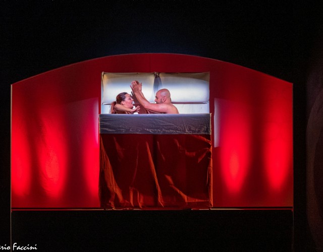 “Amore, sono un po’ incinta”, al Teatro Gioiello si ride davvero